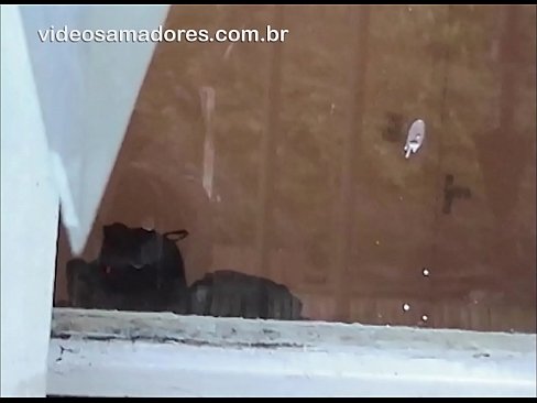 ❤️ Home excitat mirant la seva xicota amb un altre noi, gravant un vídeo de merda sense molestar la parella ❤️ Súper sexe al ca.sexflashgame.ru ❤